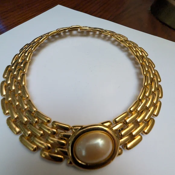 Vintage Givenchy Gold Tone Panther Link Choker Necklace w/ Pearl 18" - Picture 1 of 9